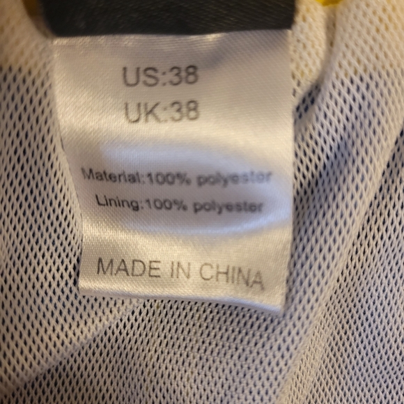 Unitop Dual-Tone Swim Trunks in Blue and Yellow. Size 38 - Picture 6 of 7